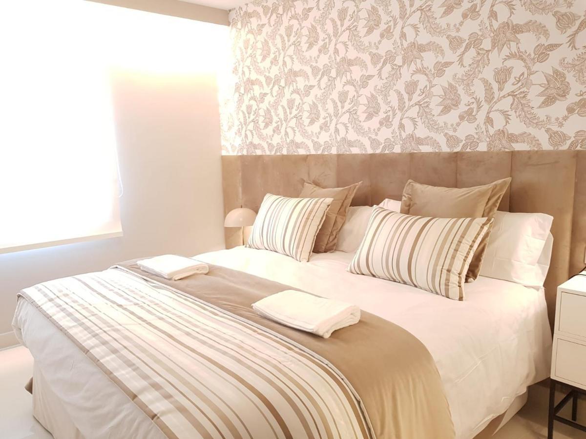 Fabulous Apartment In Front Of Sea & Marina With Incredible Views Естепона Екстер'єр фото
